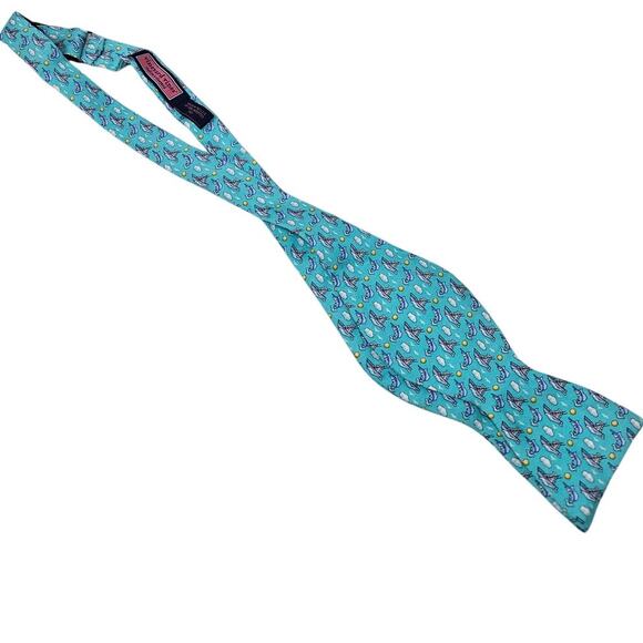 Vineyard Vines Blue American Flag Marlin Swordfish AOP 100  Vineyard Vines Silk Bow Tie Blue Fly Fishing Preppy Marlin Swordfish Formal Fish